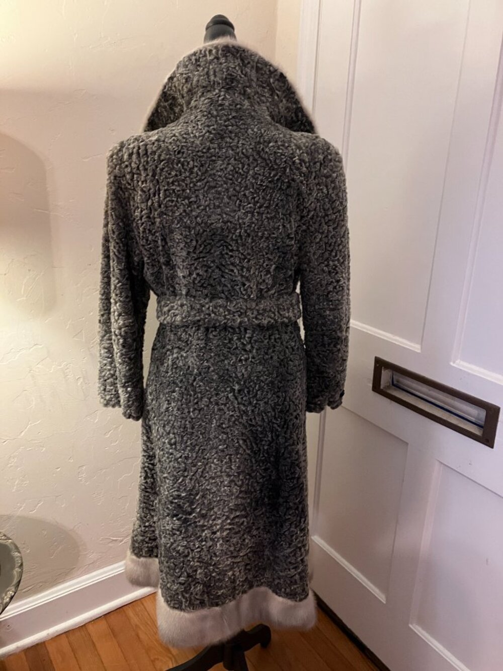 Vintage Furs by Cotsonas Grey Curly Lamb Princess Coat with Silver Mink Trim - Picture 7 of 16